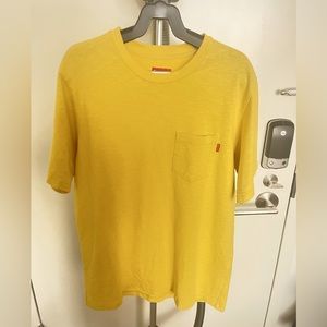 supreme tee size M